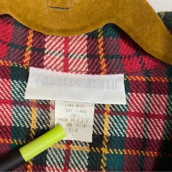 Vintage Christmas plaid red green distressed button up long sleeve shirt large - Picture 7 of 7